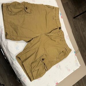 Men's Tan Cargo Shorts